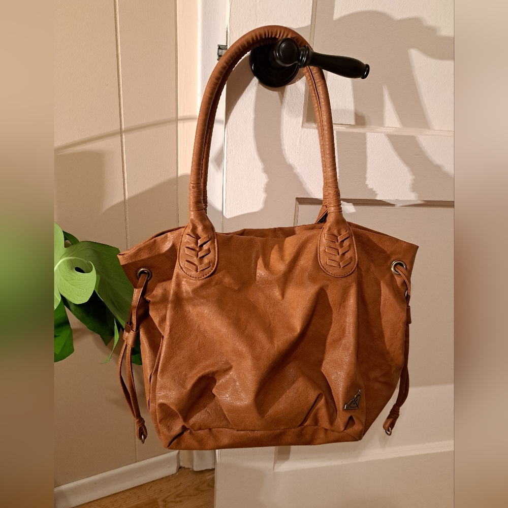 Roxy Shoulder Bag